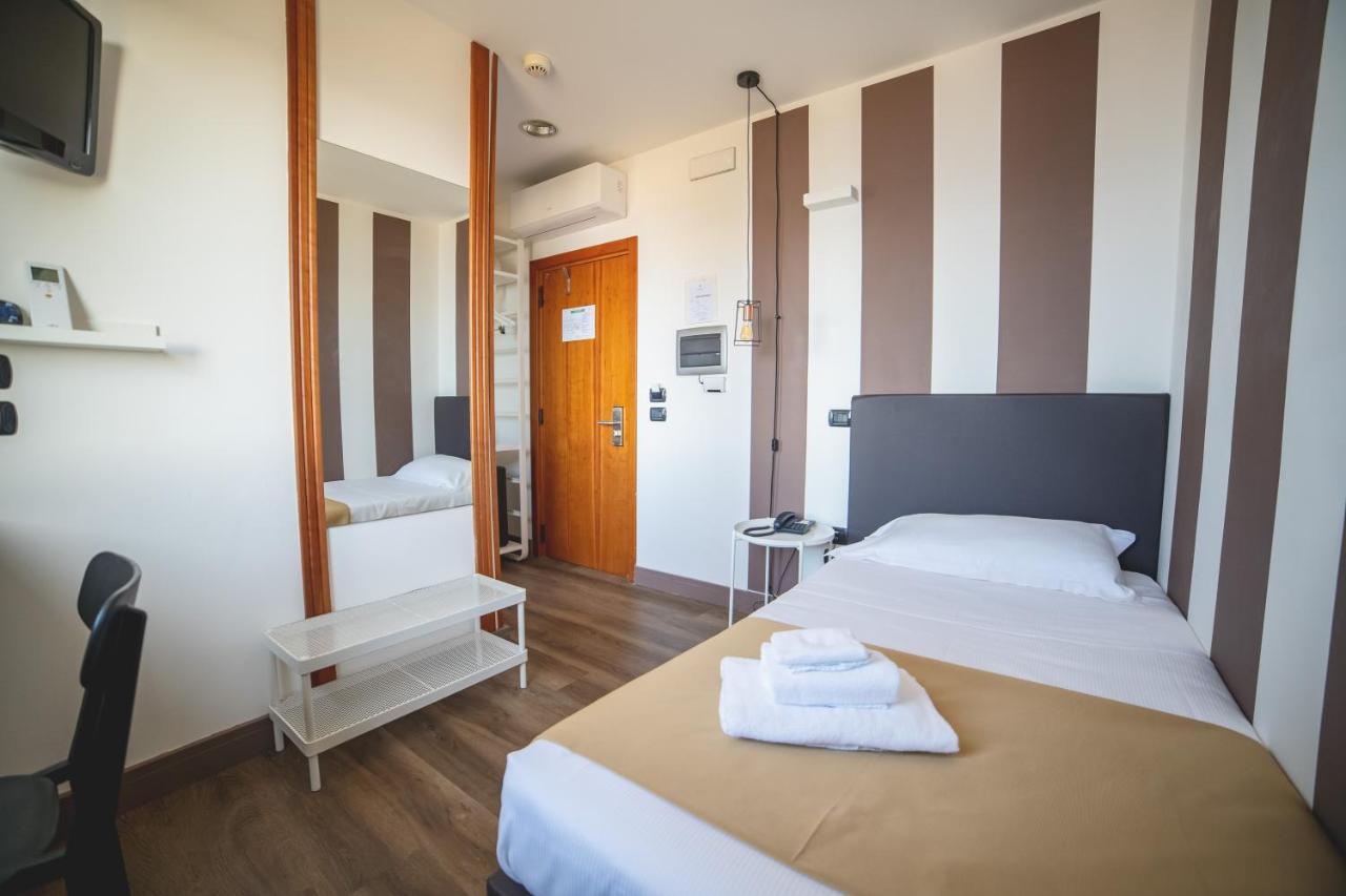 Hotel Continental Reggio di Calabria Dış mekan fotoğraf